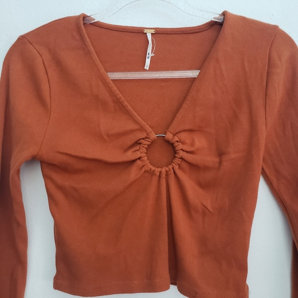 Free People Key To My Heart Crop Top Boho Metal Ring Brown Ribbed - Picture 4 of 9